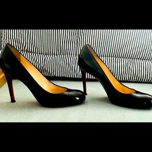 Christian Louboutin classic pumps